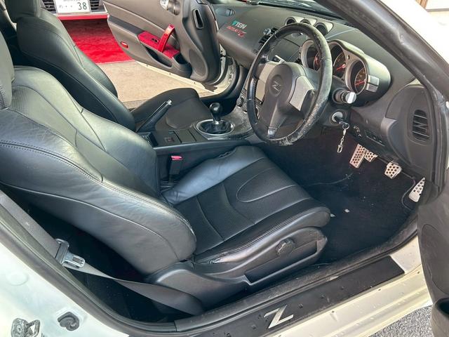 フェアレディＺ バージョンＳ　社外マフラー　リアタイヤワイトレ　強化クラッチ　車高調　ナビテレビ（15枚目）