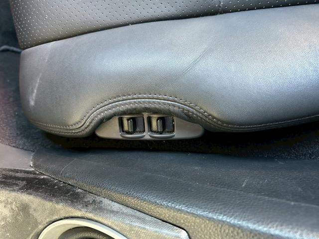 フェアレディＺ バージョンＳ　社外マフラー　リアタイヤワイトレ　強化クラッチ　車高調　ナビテレビ（18枚目）