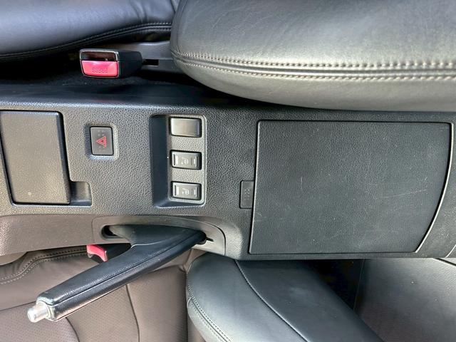 フェアレディＺ バージョンＳ　社外マフラー　リアタイヤワイトレ　強化クラッチ　車高調　ナビテレビ（19枚目）