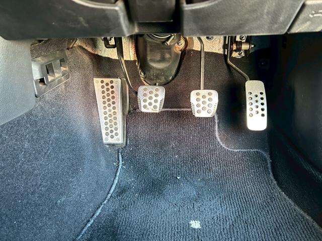 フェアレディＺ バージョンＳ　社外マフラー　リアタイヤワイトレ　強化クラッチ　車高調　ナビテレビ（27枚目）