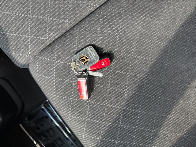 N-ONE プレミアム・Lパッケージ ナビテレビ スマートキー プッシュスタート セキュリティー ベンチシート 純正アルミホイール HIDライト(14枚目)