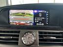 ナビテレビ　バックカメラ　後席フリップダウンモニター　ビルトインＥＴＣ　スマートキー　プッシュスタート　セキュリティー　レザーシート　アイドリングストップ