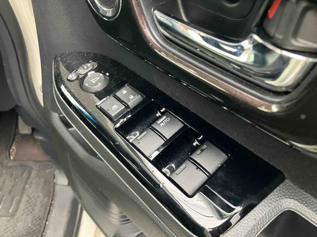 Ｎ－ＢＯＸカスタム Ｇ・Ｌホンダセンシング　ＥＴＣ　バックカメラ　両側スライド・片側電動　ナビ　ＴＶ　クリアランスソナー　オートクルーズコントロール　レーンアシスト　衝突被害軽減システム　オートライト　ＬＥＤヘッドランプ　スマートキー（11枚目）