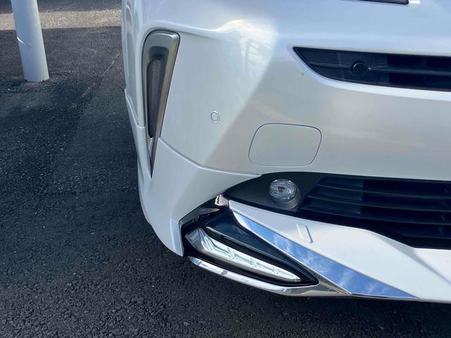 プリウス Ｓツーリングセレクション　ドライブレコーダー　ＥＴＣ　クリアランスソナー　レーンアシスト　オートクルーズコントロール　衝突被害軽減システム　バックカメラ　ナビ　ＴＶ　アルミホイール　オートマチックハイビーム　オートライト（15枚目）