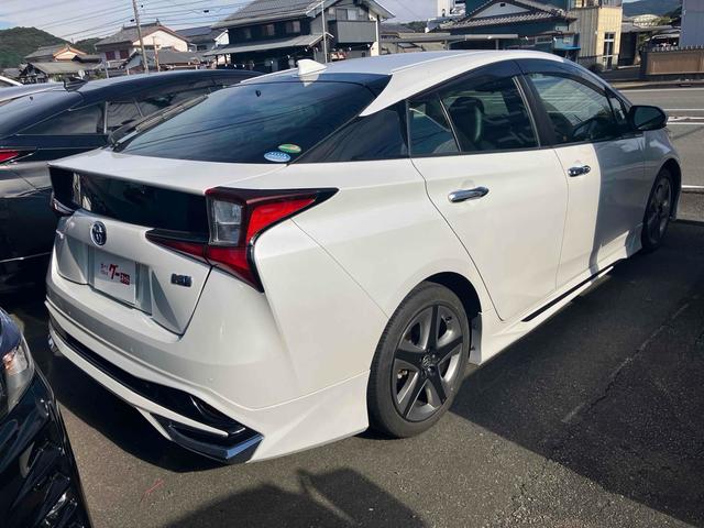 プリウス Ｓツーリングセレクション　ドライブレコーダー　ＥＴＣ　クリアランスソナー　レーンアシスト　オートクルーズコントロール　衝突被害軽減システム　バックカメラ　ナビ　ＴＶ　アルミホイール　オートマチックハイビーム　オートライト（19枚目）