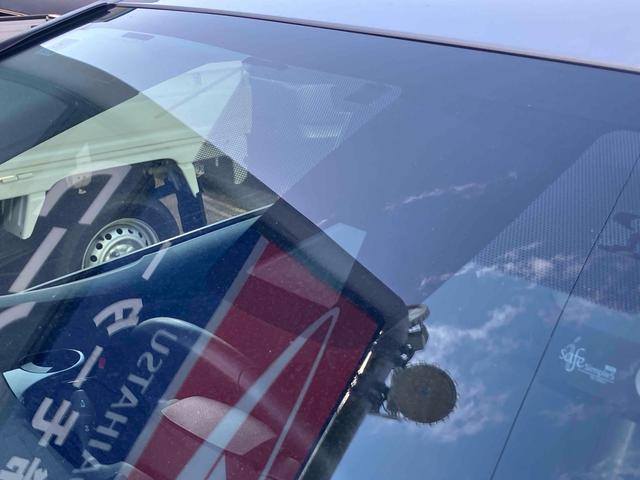 プリウス Ｓツーリングセレクション　ドライブレコーダー　ＥＴＣ　クリアランスソナー　レーンアシスト　オートクルーズコントロール　衝突被害軽減システム　バックカメラ　ナビ　ＴＶ　アルミホイール　オートマチックハイビーム　オートライト（28枚目）