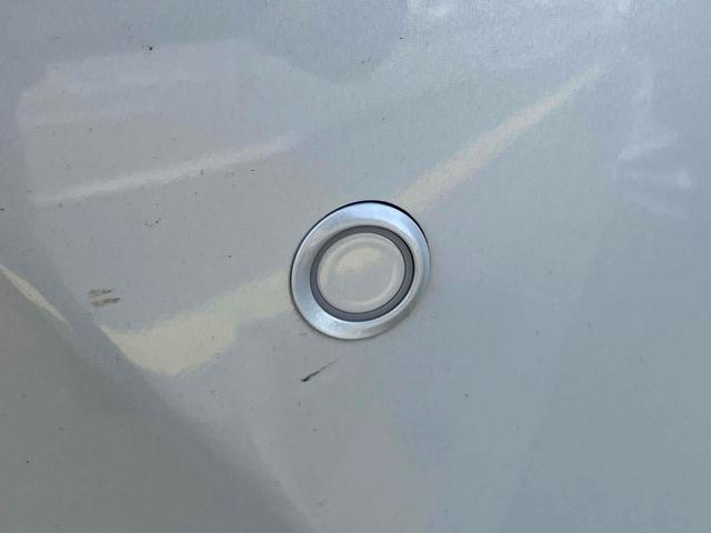 プリウス Ｓツーリングセレクション　ドライブレコーダー　ＥＴＣ　クリアランスソナー　レーンアシスト　オートクルーズコントロール　衝突被害軽減システム　バックカメラ　ナビ　ＴＶ　アルミホイール　オートマチックハイビーム　オートライト（29枚目）