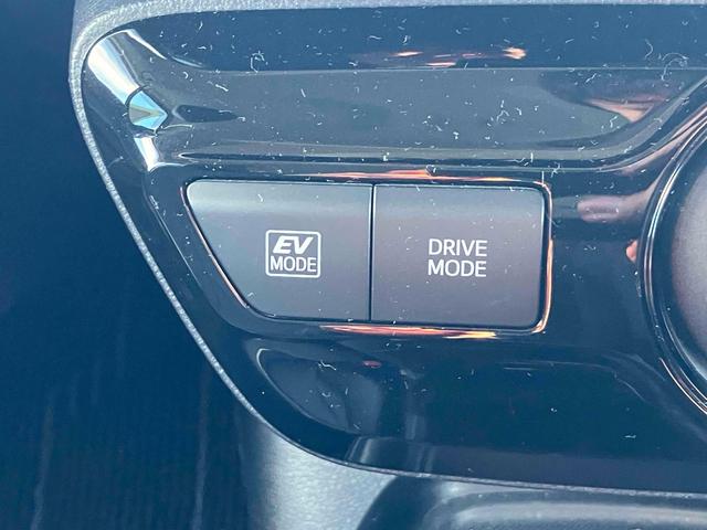 プリウス Ｓツーリングセレクション　ドライブレコーダー　ＥＴＣ　クリアランスソナー　レーンアシスト　オートクルーズコントロール　衝突被害軽減システム　バックカメラ　ナビ　ＴＶ　アルミホイール　オートマチックハイビーム　オートライト（33枚目）