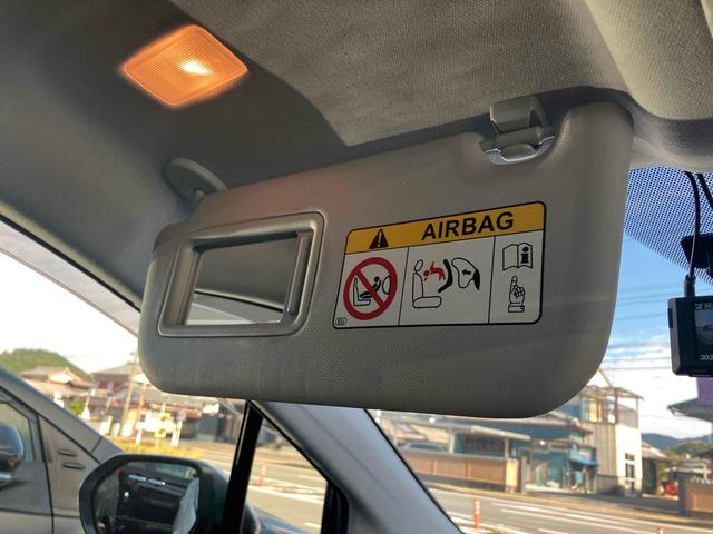 プリウス Ｓツーリングセレクション　ドライブレコーダー　ＥＴＣ　クリアランスソナー　レーンアシスト　オートクルーズコントロール　衝突被害軽減システム　バックカメラ　ナビ　ＴＶ　アルミホイール　オートマチックハイビーム　オートライト（43枚目）