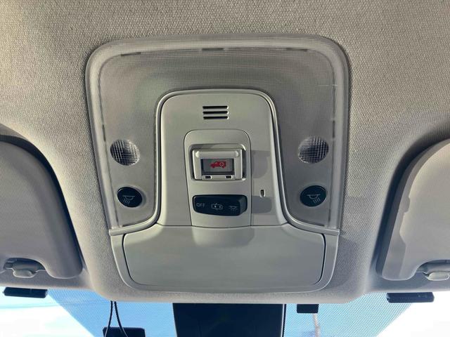 プリウス Ｓツーリングセレクション　ドライブレコーダー　ＥＴＣ　クリアランスソナー　レーンアシスト　オートクルーズコントロール　衝突被害軽減システム　バックカメラ　ナビ　ＴＶ　アルミホイール　オートマチックハイビーム　オートライト（46枚目）