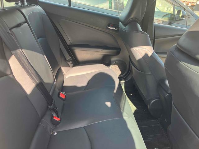 プリウス Ｓツーリングセレクション　ドライブレコーダー　ＥＴＣ　クリアランスソナー　レーンアシスト　オートクルーズコントロール　衝突被害軽減システム　バックカメラ　ナビ　ＴＶ　アルミホイール　オートマチックハイビーム　オートライト（59枚目）