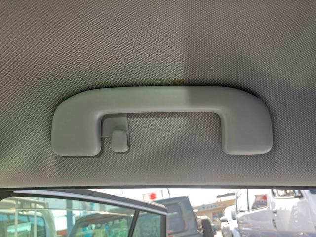 プリウス Ｓツーリングセレクション　ドライブレコーダー　ＥＴＣ　クリアランスソナー　レーンアシスト　オートクルーズコントロール　衝突被害軽減システム　バックカメラ　ナビ　ＴＶ　アルミホイール　オートマチックハイビーム　オートライト（63枚目）