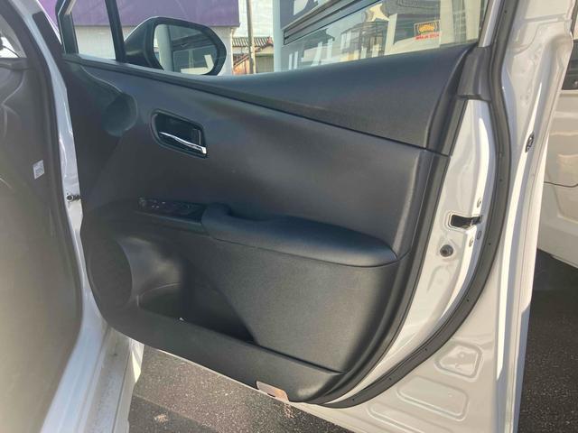 プリウス Ｓツーリングセレクション　ドライブレコーダー　ＥＴＣ　クリアランスソナー　レーンアシスト　オートクルーズコントロール　衝突被害軽減システム　バックカメラ　ナビ　ＴＶ　アルミホイール　オートマチックハイビーム　オートライト（64枚目）