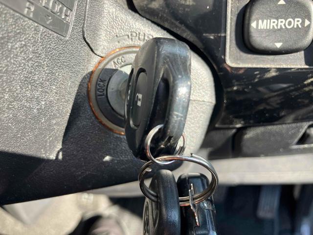 ハイエースバン 　ＥＴＣ　バックカメラ　ナビ　ＴＶ　両側スライドドア　オートライト　キーレスエントリー　電動格納ミラー　後席モニター　ＡＴ　ＣＤ　ＤＶＤ再生　ＵＳＢ　Ｂｌｕｅｔｏｏｔｈ　１００Ｖ電源　エアコン（10枚目）