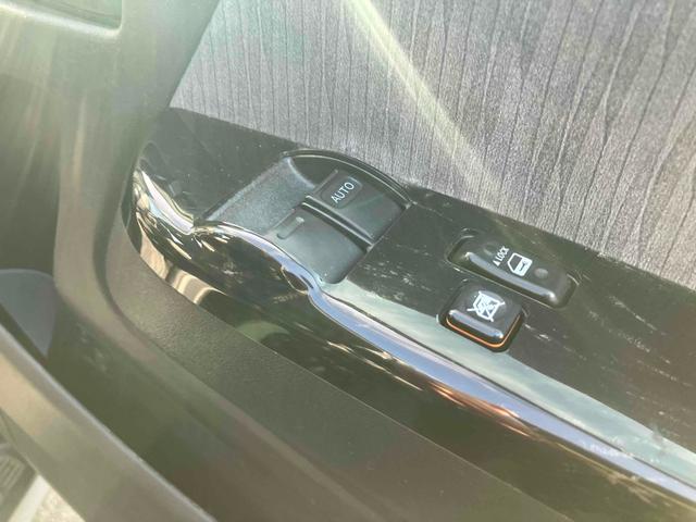 ハイエースバン 　ＥＴＣ　バックカメラ　ナビ　ＴＶ　両側スライドドア　オートライト　キーレスエントリー　電動格納ミラー　後席モニター　ＡＴ　ＣＤ　ＤＶＤ再生　ＵＳＢ　Ｂｌｕｅｔｏｏｔｈ　１００Ｖ電源　エアコン（12枚目）