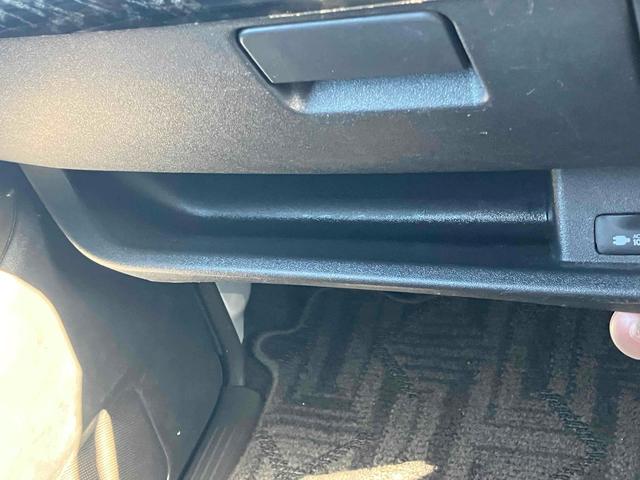 ハイエースバン 　ＥＴＣ　バックカメラ　ナビ　ＴＶ　両側スライドドア　オートライト　キーレスエントリー　電動格納ミラー　後席モニター　ＡＴ　ＣＤ　ＤＶＤ再生　ＵＳＢ　Ｂｌｕｅｔｏｏｔｈ　１００Ｖ電源　エアコン（49枚目）