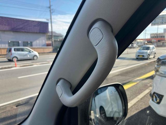 ハイエースバン 　ＥＴＣ　バックカメラ　ナビ　ＴＶ　両側スライドドア　オートライト　キーレスエントリー　電動格納ミラー　後席モニター　ＡＴ　ＣＤ　ＤＶＤ再生　ＵＳＢ　Ｂｌｕｅｔｏｏｔｈ　１００Ｖ電源　エアコン（57枚目）