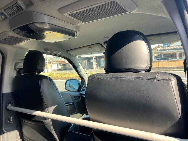 ハイエースバン 　ＥＴＣ　バックカメラ　ナビ　ＴＶ　両側スライドドア　オートライト　キーレスエントリー　電動格納ミラー　後席モニター　ＡＴ　ＣＤ　ＤＶＤ再生　ＵＳＢ　Ｂｌｕｅｔｏｏｔｈ　１００Ｖ電源　エアコン（65枚目）