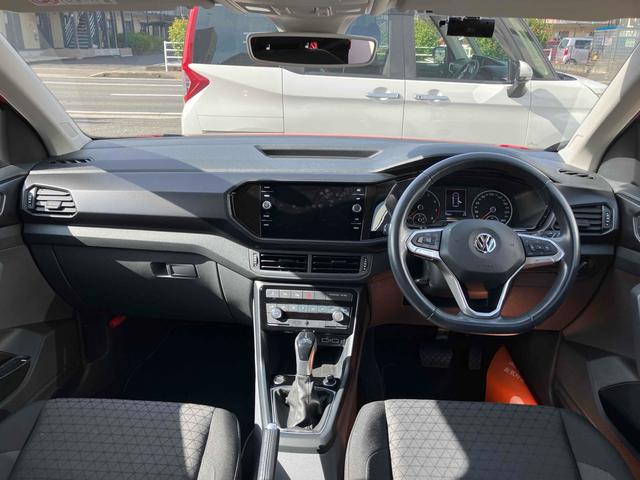 Ｔ－クロス ＴＳＩ　１ｓｔ　ドライブレコーダー　バックカメラ　クリアランスソナー　オートクルーズコントロール　パークアシスト　衝突被害軽減システム　ナビ　ＴＶ　オートライト　ＬＥＤヘッドランプ　アルミホイール　スマートキー（2枚目）