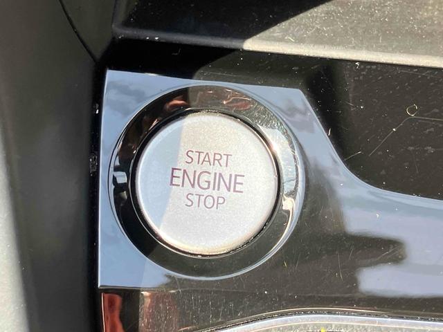 Ｔ－クロス ＴＳＩ　１ｓｔ　ドライブレコーダー　バックカメラ　クリアランスソナー　オートクルーズコントロール　パークアシスト　衝突被害軽減システム　ナビ　ＴＶ　オートライト　ＬＥＤヘッドランプ　アルミホイール　スマートキー（7枚目）