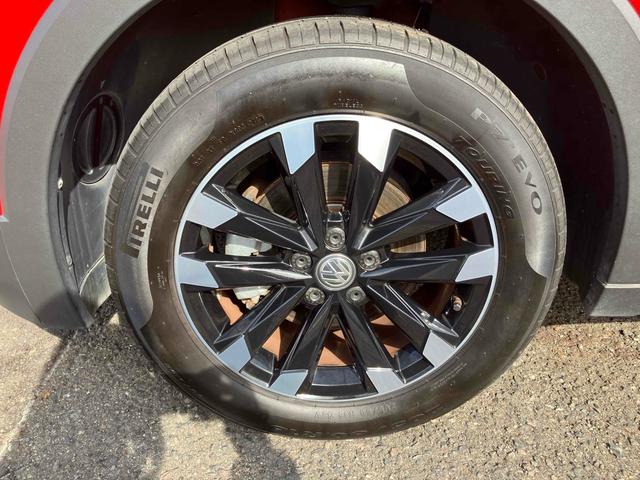 Ｔ－クロス ＴＳＩ　１ｓｔ　ドライブレコーダー　バックカメラ　クリアランスソナー　オートクルーズコントロール　パークアシスト　衝突被害軽減システム　ナビ　ＴＶ　オートライト　ＬＥＤヘッドランプ　アルミホイール　スマートキー（20枚目）