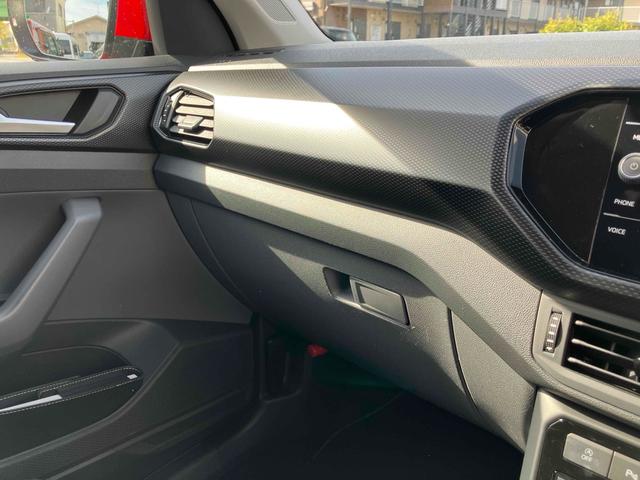 Ｔ－クロス ＴＳＩ　１ｓｔ　ドライブレコーダー　バックカメラ　クリアランスソナー　オートクルーズコントロール　パークアシスト　衝突被害軽減システム　ナビ　ＴＶ　オートライト　ＬＥＤヘッドランプ　アルミホイール　スマートキー（39枚目）