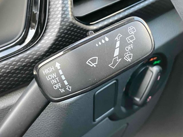 Ｔ－クロス ＴＳＩ　１ｓｔ　ドライブレコーダー　バックカメラ　クリアランスソナー　オートクルーズコントロール　パークアシスト　衝突被害軽減システム　ナビ　ＴＶ　オートライト　ＬＥＤヘッドランプ　アルミホイール　スマートキー（45枚目）