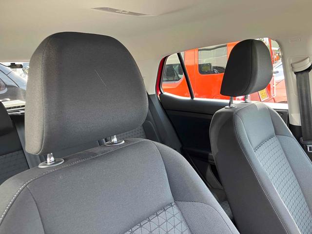 Ｔ－クロス ＴＳＩ　１ｓｔ　ドライブレコーダー　バックカメラ　クリアランスソナー　オートクルーズコントロール　パークアシスト　衝突被害軽減システム　ナビ　ＴＶ　オートライト　ＬＥＤヘッドランプ　アルミホイール　スマートキー（51枚目）