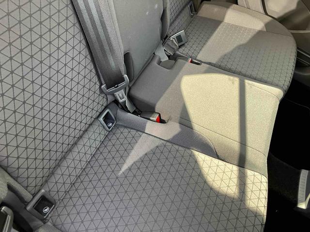 Ｔ－クロス ＴＳＩ　１ｓｔ　ドライブレコーダー　バックカメラ　クリアランスソナー　オートクルーズコントロール　パークアシスト　衝突被害軽減システム　ナビ　ＴＶ　オートライト　ＬＥＤヘッドランプ　アルミホイール　スマートキー（57枚目）