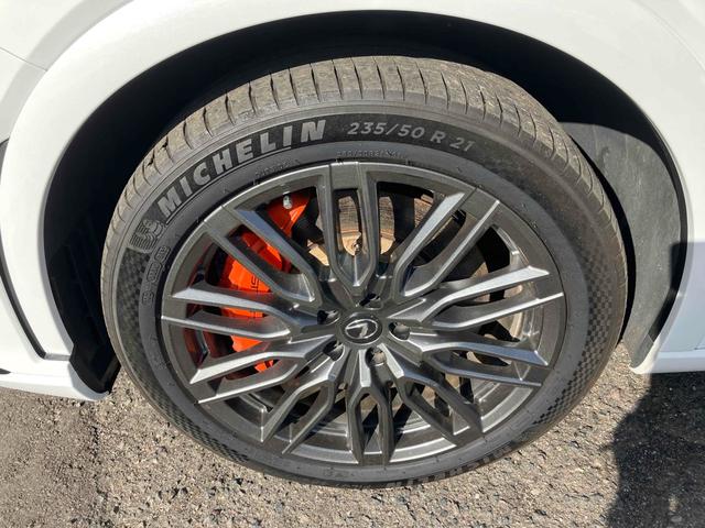 ＲＸ ＲＸ５００ｈ　Ｆスポーツパフォーマンス　４ＷＤ　全周囲カメラ　クリアランスソナー　オートクルーズコントロール　レーンアシスト　パワーシート　パークアシスト　衝突被害軽減システム　サンルーフ　ナビ　ＴＶ　オートマチックハイビーム　オートライト（20枚目）