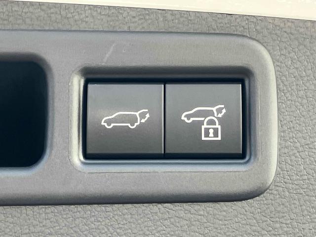 ＲＸ ＲＸ５００ｈ　Ｆスポーツパフォーマンス　４ＷＤ　全周囲カメラ　クリアランスソナー　オートクルーズコントロール　レーンアシスト　パワーシート　パークアシスト　衝突被害軽減システム　サンルーフ　ナビ　ＴＶ　オートマチックハイビーム　オートライト（28枚目）