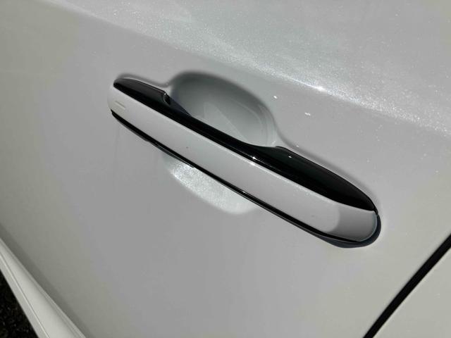 ＲＸ ＲＸ５００ｈ　Ｆスポーツパフォーマンス　４ＷＤ　全周囲カメラ　クリアランスソナー　オートクルーズコントロール　レーンアシスト　パワーシート　パークアシスト　衝突被害軽減システム　サンルーフ　ナビ　ＴＶ　オートマチックハイビーム　オートライト（29枚目）