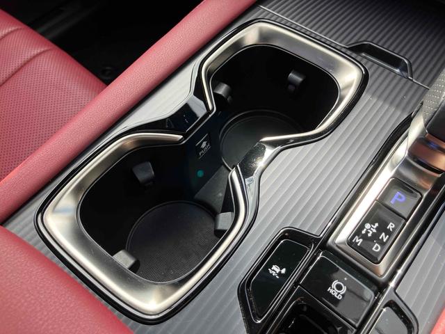 ＲＸ ＲＸ５００ｈ　Ｆスポーツパフォーマンス　４ＷＤ　全周囲カメラ　クリアランスソナー　オートクルーズコントロール　レーンアシスト　パワーシート　パークアシスト　衝突被害軽減システム　サンルーフ　ナビ　ＴＶ　オートマチックハイビーム　オートライト（45枚目）