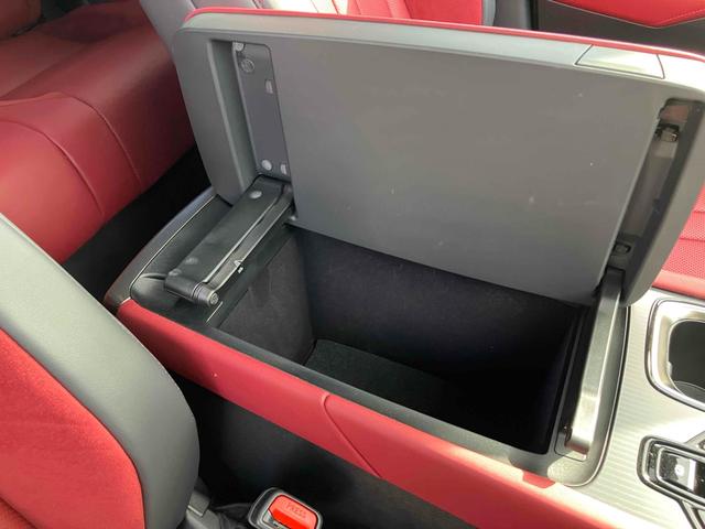 ＲＸ ＲＸ５００ｈ　Ｆスポーツパフォーマンス　４ＷＤ　全周囲カメラ　クリアランスソナー　オートクルーズコントロール　レーンアシスト　パワーシート　パークアシスト　衝突被害軽減システム　サンルーフ　ナビ　ＴＶ　オートマチックハイビーム　オートライト（62枚目）