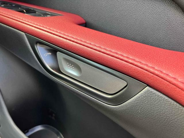 ＲＸ ＲＸ５００ｈ　Ｆスポーツパフォーマンス　４ＷＤ　全周囲カメラ　クリアランスソナー　オートクルーズコントロール　レーンアシスト　パワーシート　パークアシスト　衝突被害軽減システム　サンルーフ　ナビ　ＴＶ　オートマチックハイビーム　オートライト（65枚目）