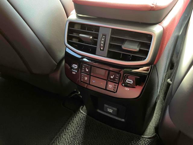ＲＸ ＲＸ５００ｈ　Ｆスポーツパフォーマンス　４ＷＤ　全周囲カメラ　クリアランスソナー　オートクルーズコントロール　レーンアシスト　パワーシート　パークアシスト　衝突被害軽減システム　サンルーフ　ナビ　ＴＶ　オートマチックハイビーム　オートライト（75枚目）
