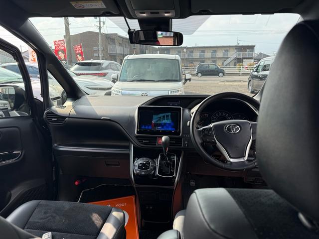 ヴォクシー ＺＳ　煌ＩＩＩ　両側電動スライド　９型ナビ　後席モニター　　セーフティセンス　禁煙車　ハーフレザーシート　ドラレコ　コーナーセンサー　ＬＥＤヘッド／フォグランプ　ビルトインＥＴＣ　クルコン　オートハイビーム（20枚目）