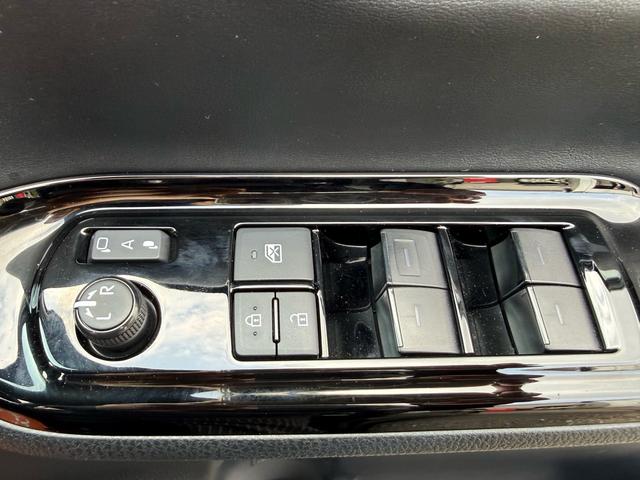 ヴォクシー ＺＳ　煌ＩＩＩ　両側電動スライド　９型ナビ　後席モニター　　セーフティセンス　禁煙車　ハーフレザーシート　ドラレコ　コーナーセンサー　ＬＥＤヘッド／フォグランプ　ビルトインＥＴＣ　クルコン　オートハイビーム（34枚目）
