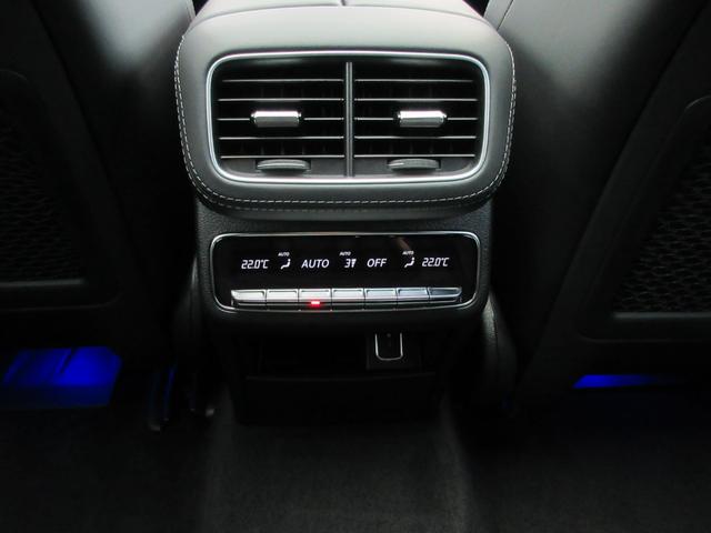 GLE53 4マチック+ クーペ パノラミックスライディングルーフ AMGカーボンインテリアパッケージ AMGドライブコントロールスイッチ 21インチAMG5ツインスポークAW ブルメスターサウンド 本革ナッパレザー(24枚目)