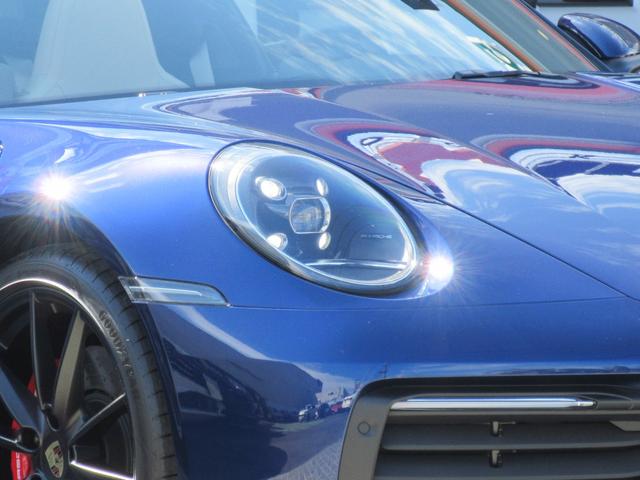 ９１１ ９１１タルガ４Ｓ　１オーナー　ヘリテージデザインＰＫＧピュア　２０・２１インチカレラＳホイール　スポーツテールパイプ　ＬＥＤヘッドライト　トラフィックジャムアシスト付きＡＣＣ　レーンチェンジアシスト（5枚目）