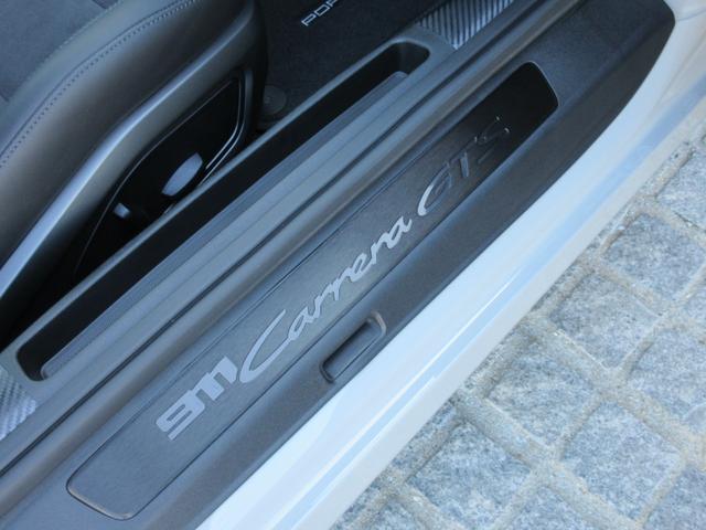 ９１１ ９１１カレラＧＴＳ　左ハンドル　７速ＭＴ　スポーツクロノＰＫＧ　ＬＥＤマトリックスヘッドライト　スポーツエグゾースト　カーボンインテリアＰＫＧ　２０／２１インチターボＳホイール　シートヒーター　ＯＰボディカラー（23枚目）