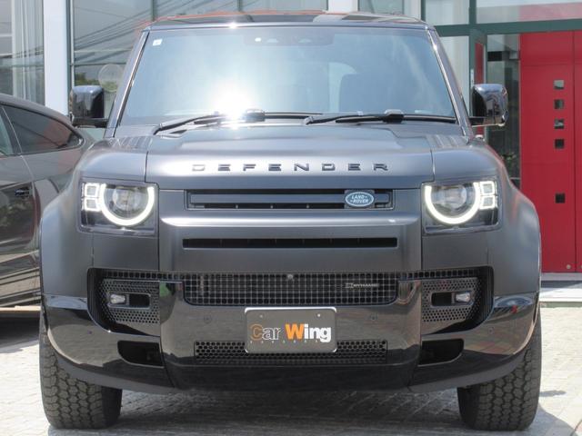ディフェンダー １１０イースナーエディション　限定車　登録済未使用車　エクステンテッドブラックエクステリアパック　サテンプロテクティブフィルム　２０インチスタイル５０９５ＡＷ　エアサスペンションパック　１２ウェイシート（2枚目）