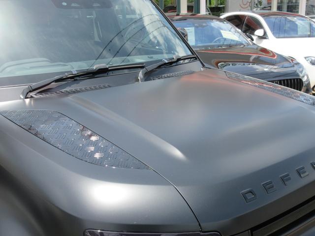 ディフェンダー １１０イースナーエディション　限定車　登録済未使用車　エクステンテッドブラックエクステリアパック　サテンプロテクティブフィルム　２０インチスタイル５０９５ＡＷ　エアサスペンションパック　１２ウェイシート（5枚目）