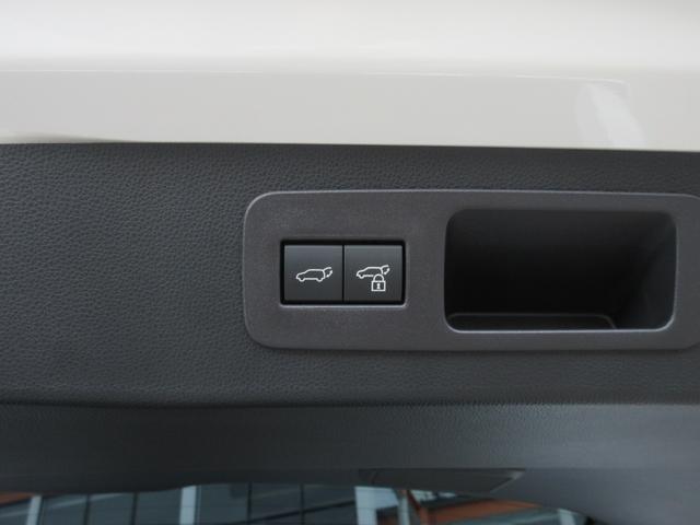 ＬＸ ＬＸ６００　１オーナー　モデリスタエアロ　ＯＰ２２インチＡＷ　マークレビンソン　ムーンルーフ　ルーフレール　セミアニリン本革シート　シートヒーター＆ベンチレーション　クールボックス（28枚目）