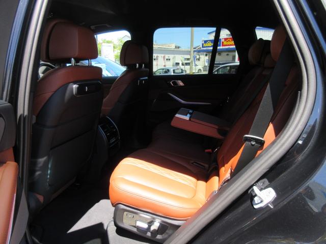 Ｘ５ ｘＤｒｉｖｅ　４０ｄ　Ｍスポーツ　１オーナー　スポーツＰＫＧ　２２インチＡＷ　カーボンミラー　カーボントリム　エクステンデットレザーメリノ　シートヒーター＆ベンチレーション＆マッサージ　ハーマンカードンサウンド（26枚目）
