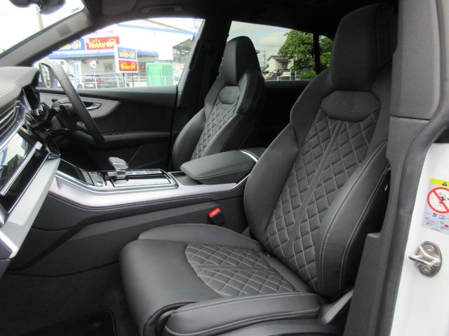 Ｑ８ ５５ＴＦＳＩクワトロ　Ｓライン　１オーナー車　パノラマサンルーフ　コンフォートアシスタンスＰＫＧ　レザーＰＫＧ　バルコナレザー　シートヒーター＆ベンチレーション＆マッサージ機能　オールホイールステアリング（22枚目）