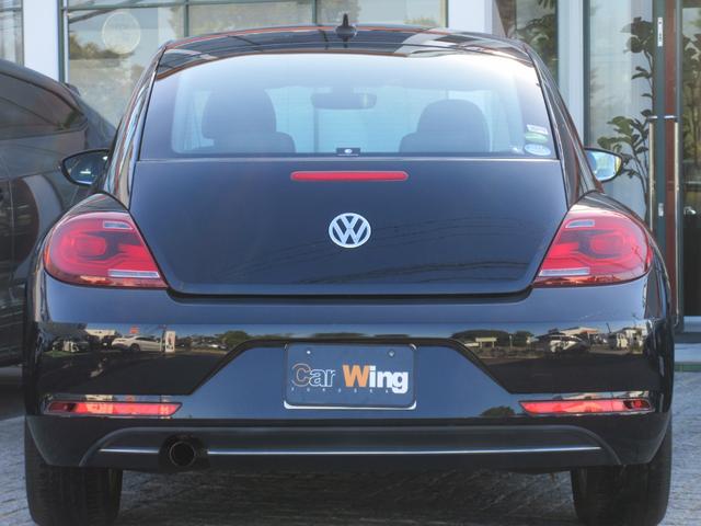ザ・ビートル デザインマイスター　レザーシートＰＫＧ　レザーシート　スポーツシート　シートヒーター　１７インチＡＷ　Ｖｏｌｋｓｗａｇｅｎ純正ナビゲーション（７１６ＳＤＣＷ）　ブラインドスポットディテクション　リアビューカメラ（14枚目）