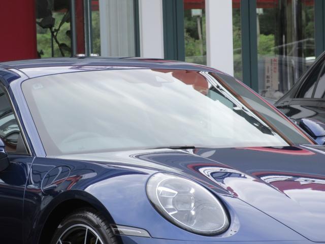 ９１１ ９１１ターボＳ　スポーツクロノＰ　フロントリフター　２０／２１インチＡＷ　　ＰＣＣＢ　プライバシーガラス　レザーインテリア　シートヒーター＆ベンチレーション　ナイトビューアシスト　レーンチェンジアシスト（5枚目）