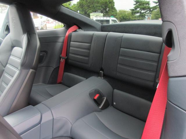 ９１１ ９１１ターボＳ　スポーツクロノＰ　フロントリフター　２０／２１インチＡＷ　　ＰＣＣＢ　プライバシーガラス　レザーインテリア　シートヒーター＆ベンチレーション　ナイトビューアシスト　レーンチェンジアシスト（28枚目）