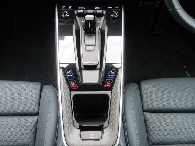 ９１１ ９１１ターボＳ　スポーツクロノＰ　フロントリフター　２０／２１インチＡＷ　　ＰＣＣＢ　プライバシーガラス　レザーインテリア　シートヒーター＆ベンチレーション　ナイトビューアシスト　レーンチェンジアシスト（50枚目）